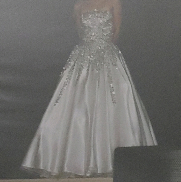 White Strapless Prom/Wedding Dress w/Silver Filigree SZ2 Altered - Picture 7 of 10